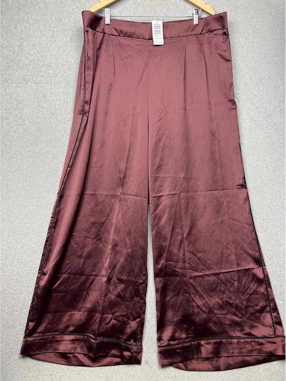 Torrid Womens Wide Leg Satin High Rise Pant Pleated Front Plus 3R/3X Holiday New